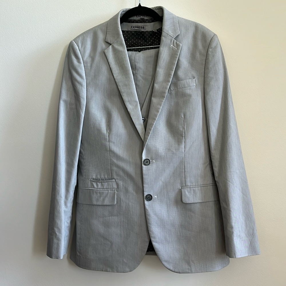 Men’s Express Grey Pin Stripe 3 Piece Suit - 38R Jacket, Small Vest, 29x32 Pants